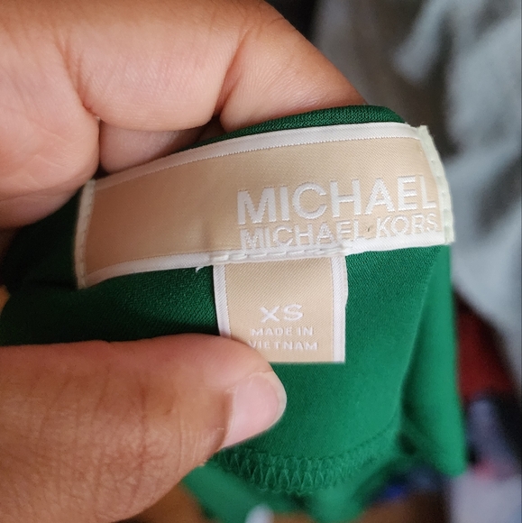 ❤️Michael Kors Emerald Green Zipper Embellished Ruched Blouse☆ - Picture 3 of 3